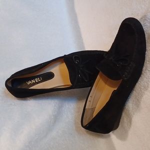 Vaneli flats suade women's size 8A